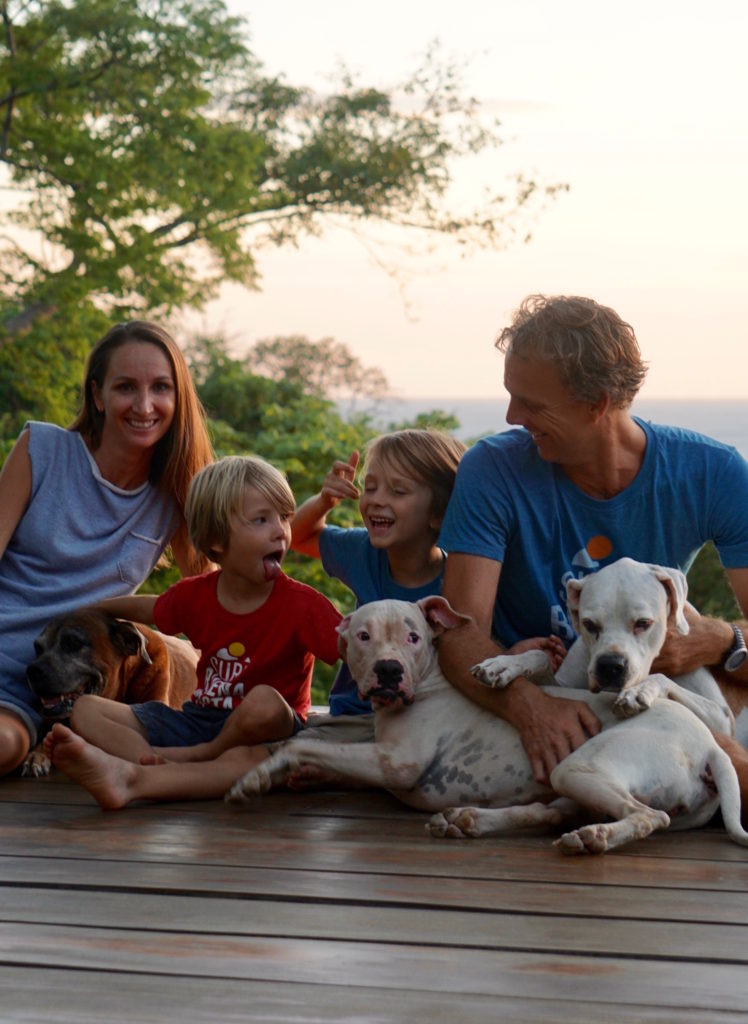 Familiicious family picture