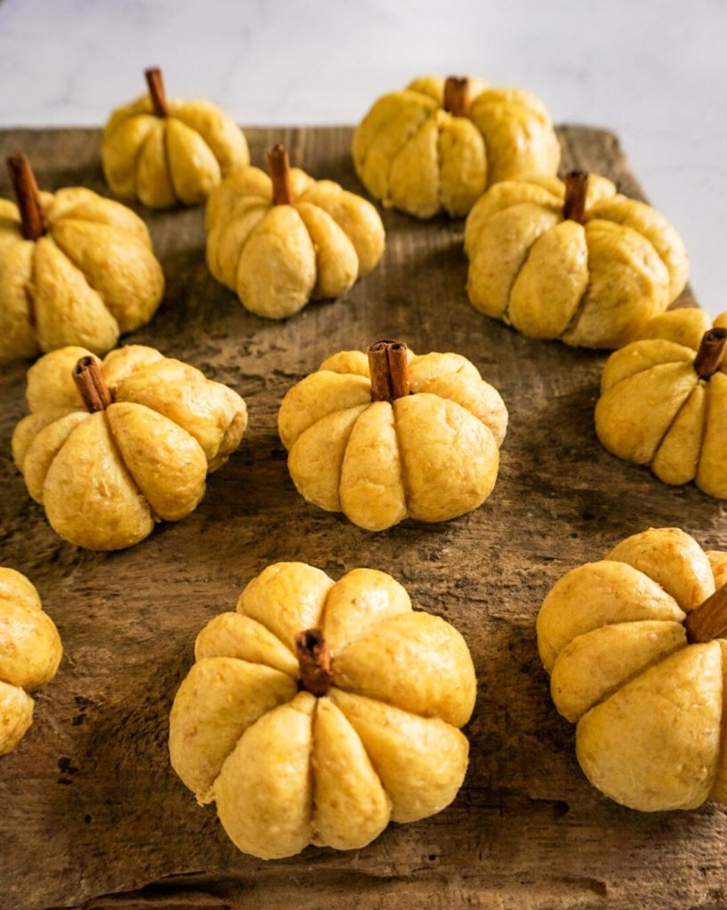 wholesome whole wheat pumpkin buns for our Thanksgiving feast