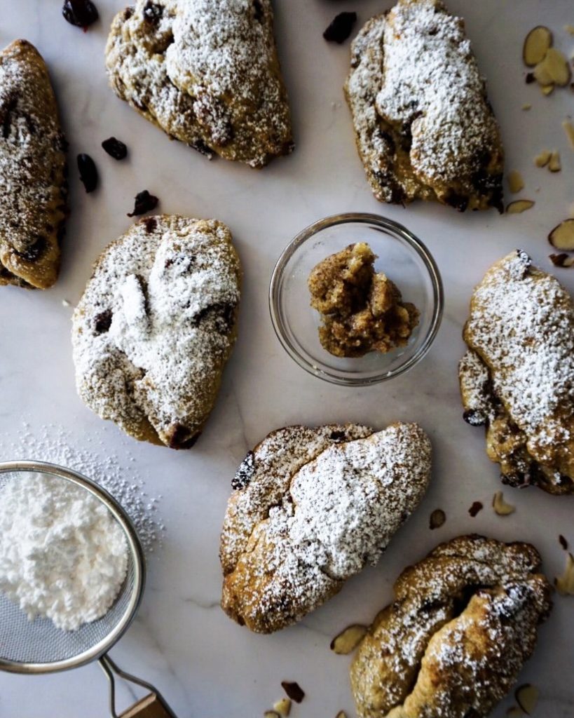 mini christmas bread buns