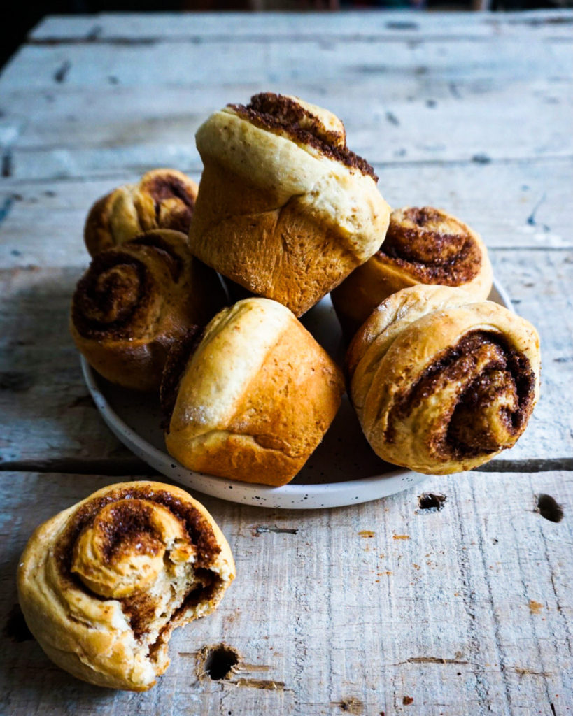 plate full of gingerbread rolls 