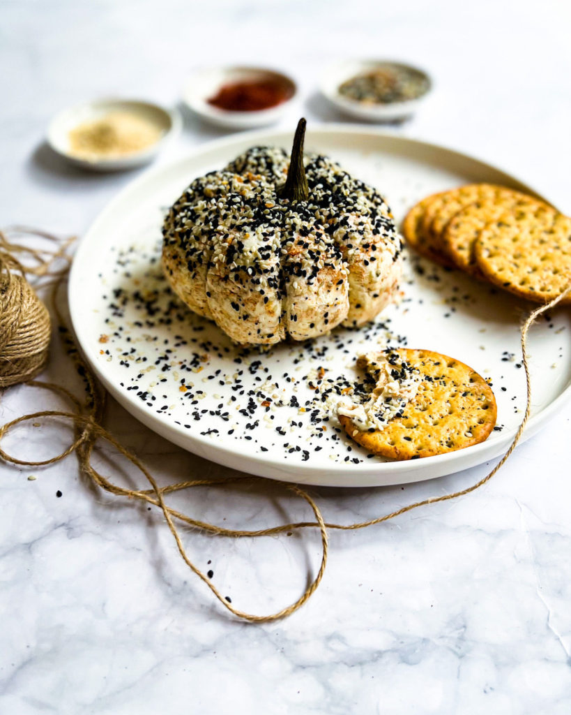 everything bagel cream cheese pumpkin with crackers