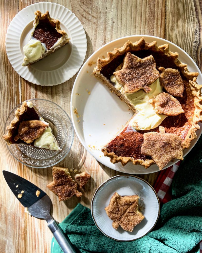 chai spiced cookies as decoration on a Thanksgiving pie